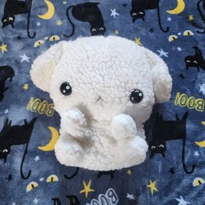 Cuddly White Plush Toy for Small Pets